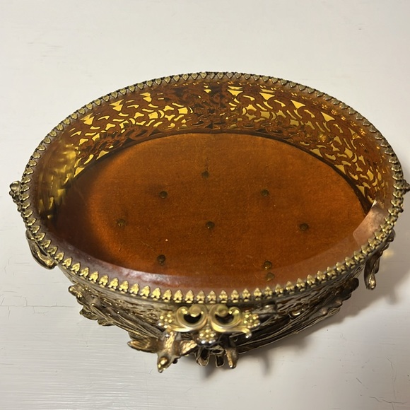 Antique Gold Filigree Jewelry Trinket Box - Beveled Amber Glass Angel - Picture 2 of 4